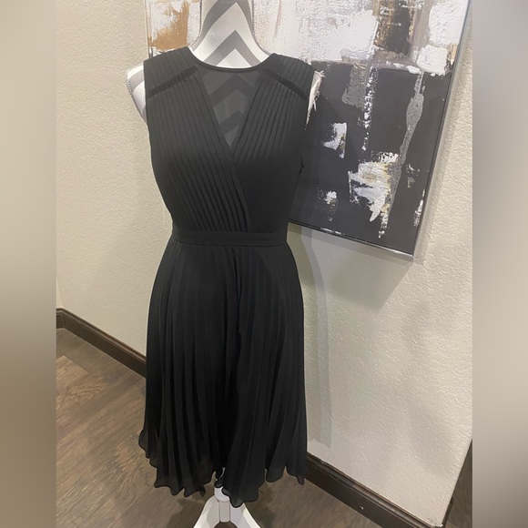 Anne Klein Dresses & Skirts - NWT Anne Klein Black sheer mid length pleated dress. Size 8